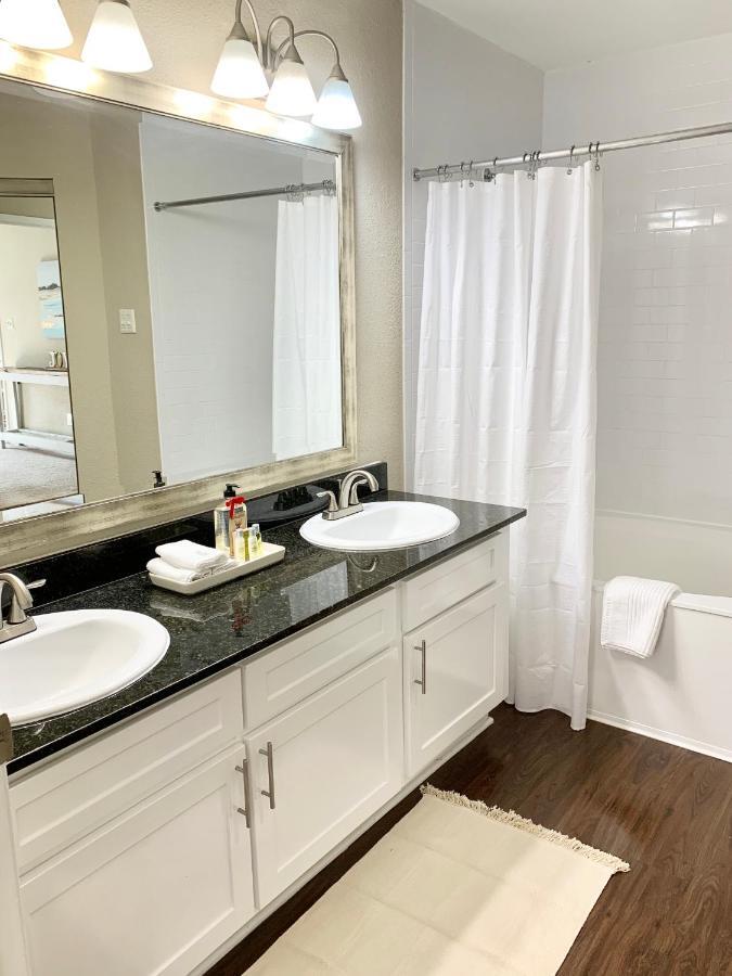 Spacious 2Br&2Ba Med Center Apt, Free Parking&Shuttle Хюстън Екстериор снимка